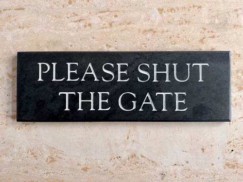 Please Shut The Gate Sign