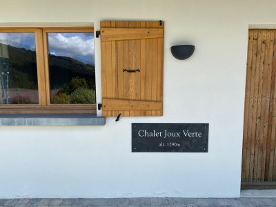 chalet-sign-pic 900 x 300